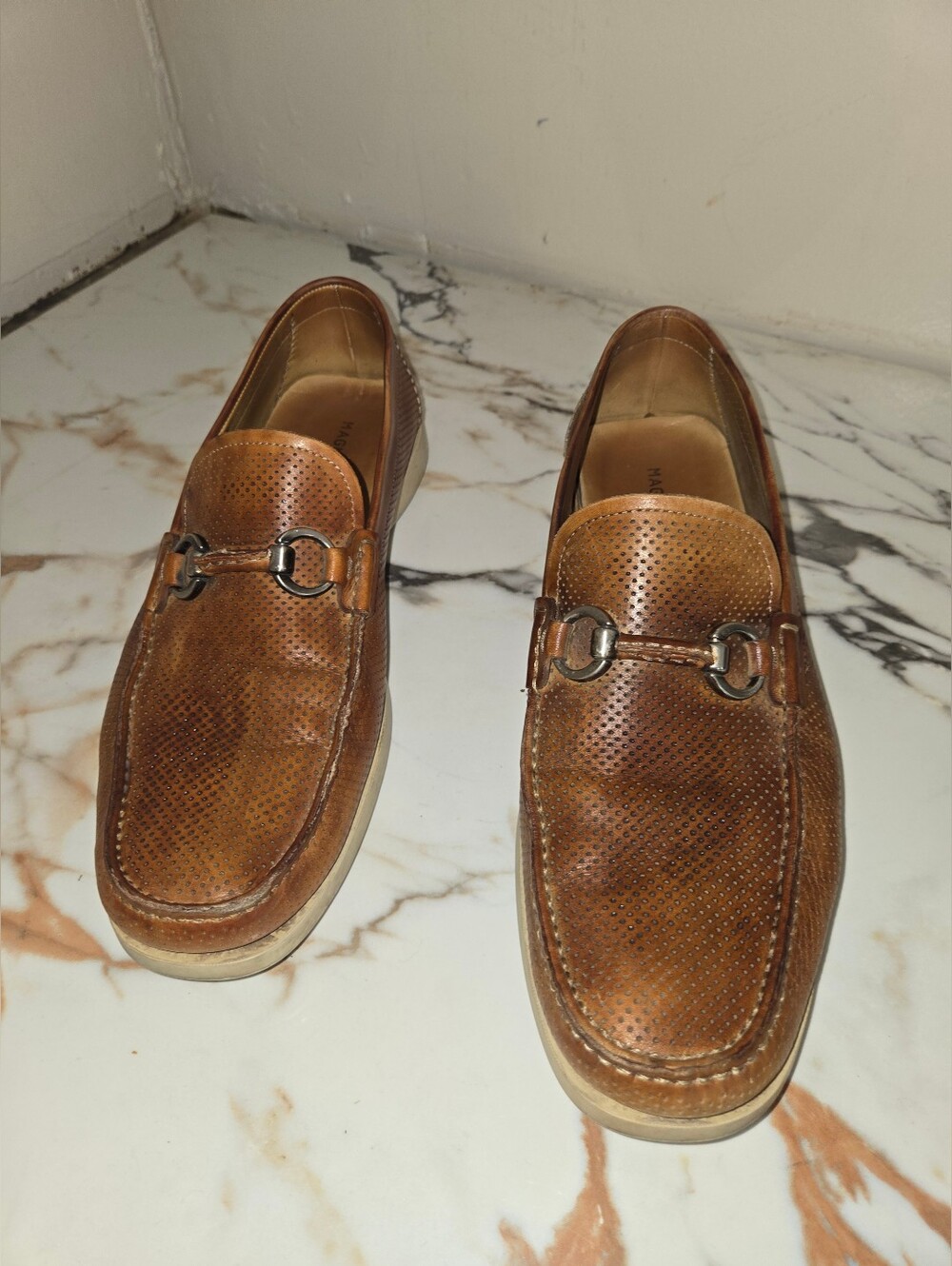 Magnanni Leather Loafers Size 10 M, Retails  For $475.00